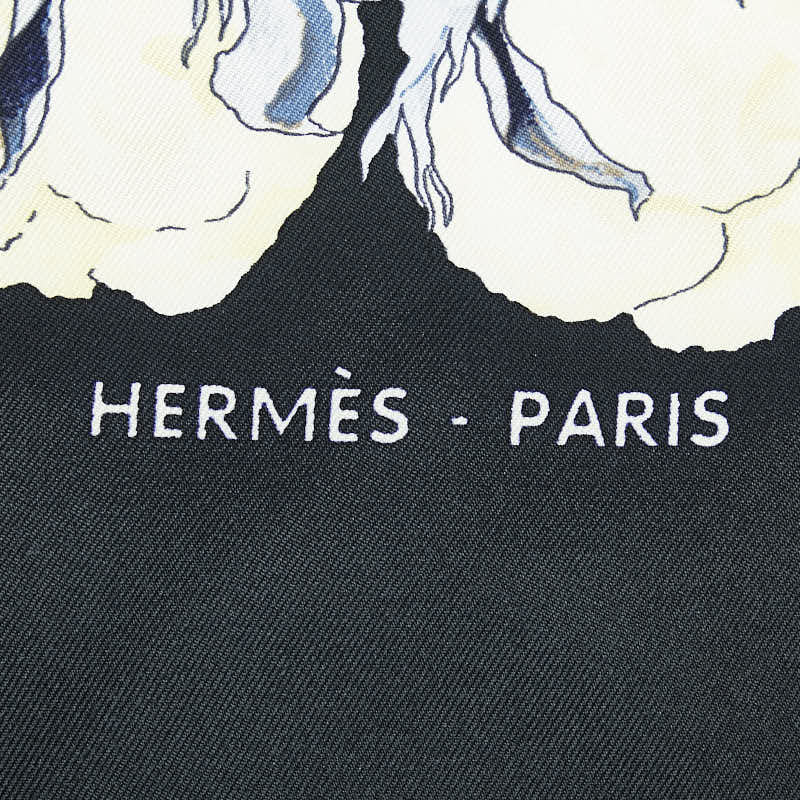 Hermes Carre 90 Turbans Des Reines Princess Turban Silk Scarf