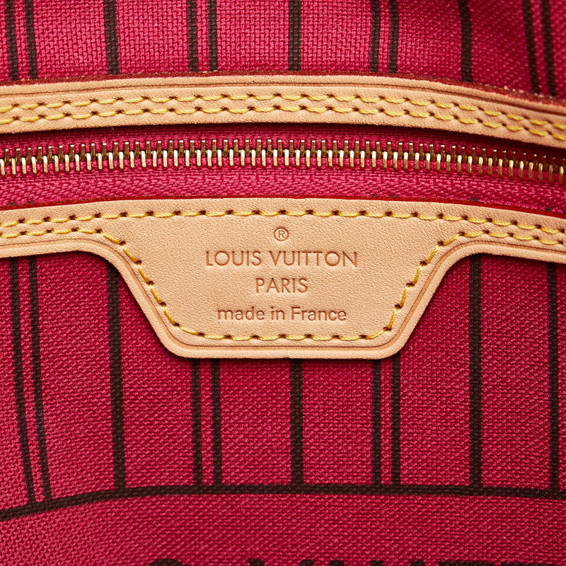 Louis Vuitton Monogram Neverfull MM Shoulder Bag